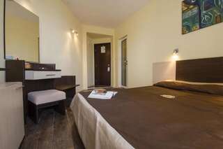 Гостевой дом Coral Guest House Обзор Двухместный номер с 1 кроватью-21